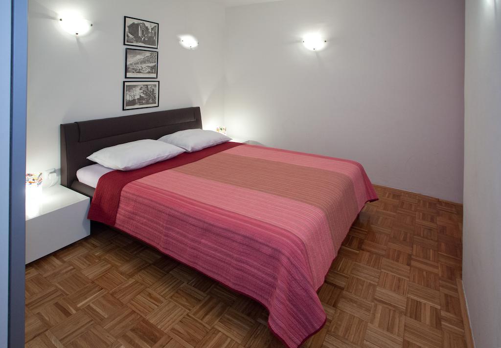 Ideal Location Split Apartments Quarto foto